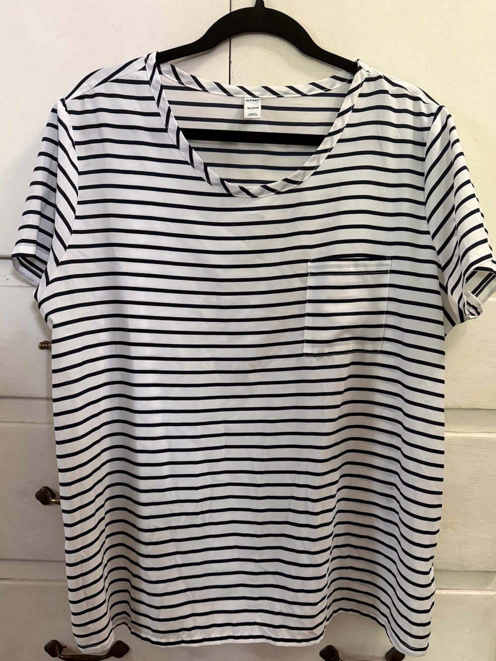 Old Navy White & Black Striped Short Sleeve Pocket Tee